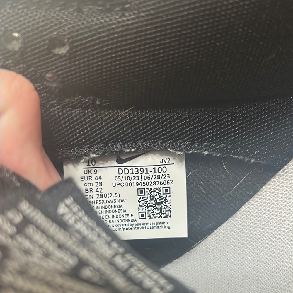 Nike Panda Sneakers in Black and White - Picture 12 of 13